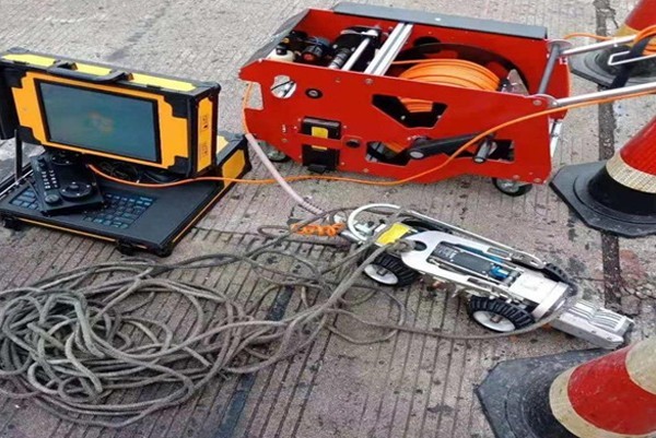 德保CCTV管道检测机器人